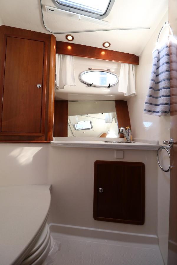 Private Yacht, We Love Our Guests Lisbon Bagian luar foto