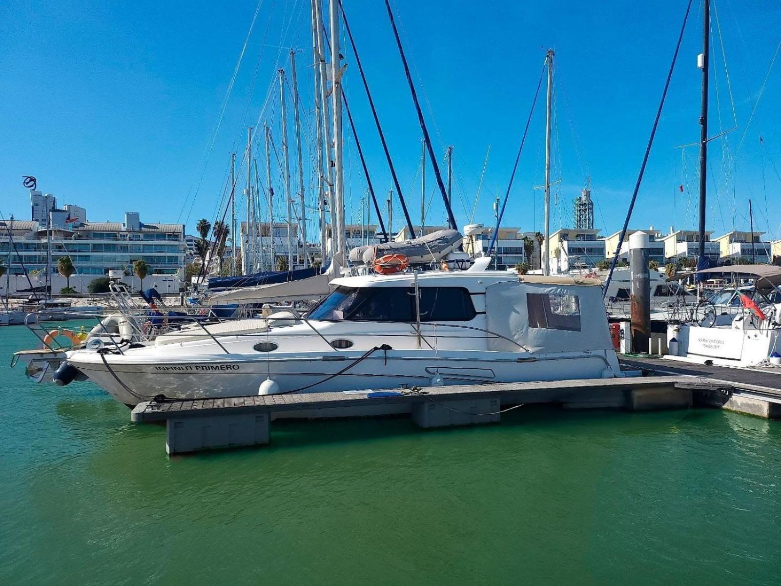 Private Yacht, We Love Our Guests Lisbon Bagian luar foto